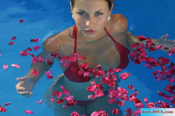 Tamara-at-18-Magazine(12P)