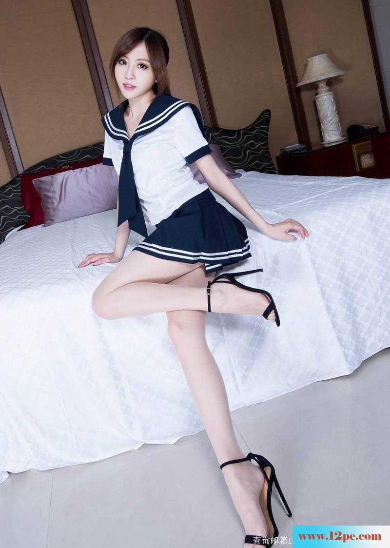 美腿美女丝袜制服性感私房(17P)