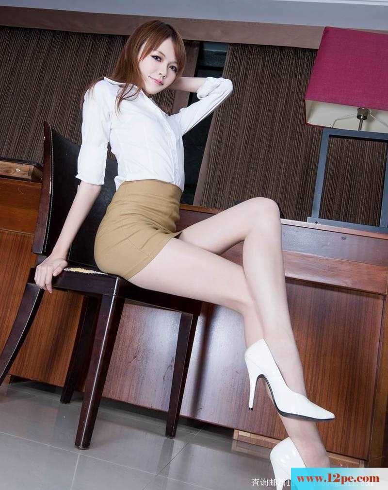 美腿模特私房高清写真(17P)