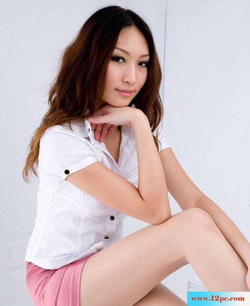 俏皮少女美腿相对的端庄(10P)