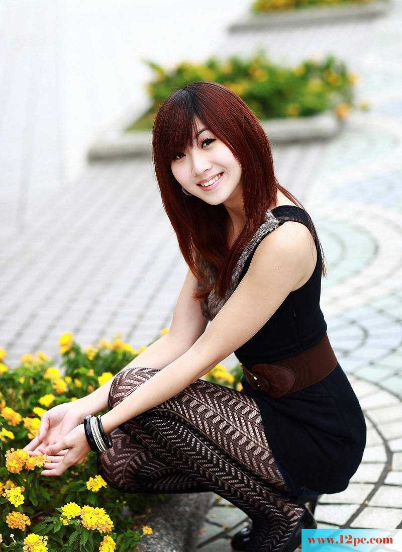 清纯美丽黑丝袜MM迷人写真(12P)