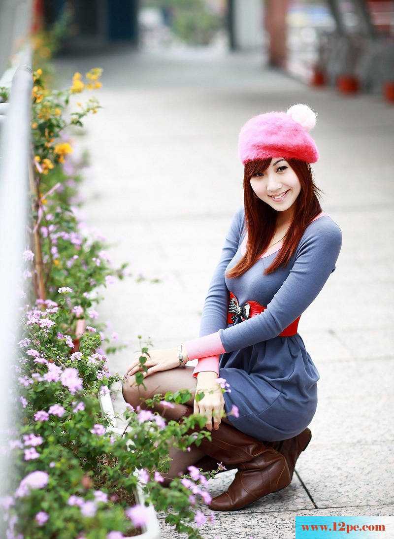 清纯美丽黑丝袜MM迷人写真(12P)