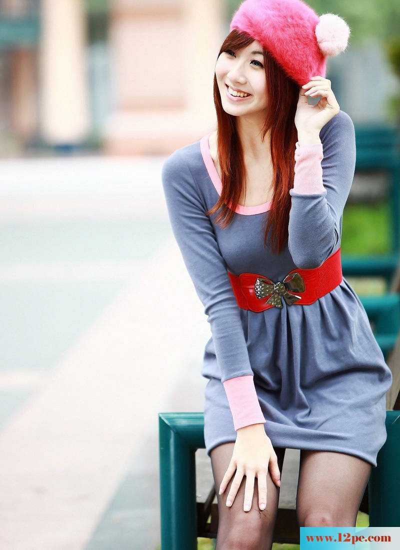 清纯美丽黑丝袜MM迷人写真(12P)