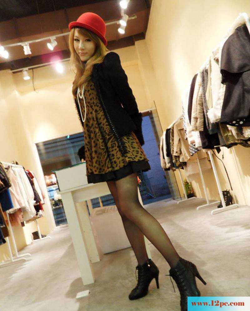 时尚主流美女商店时装秀写真集(20P)