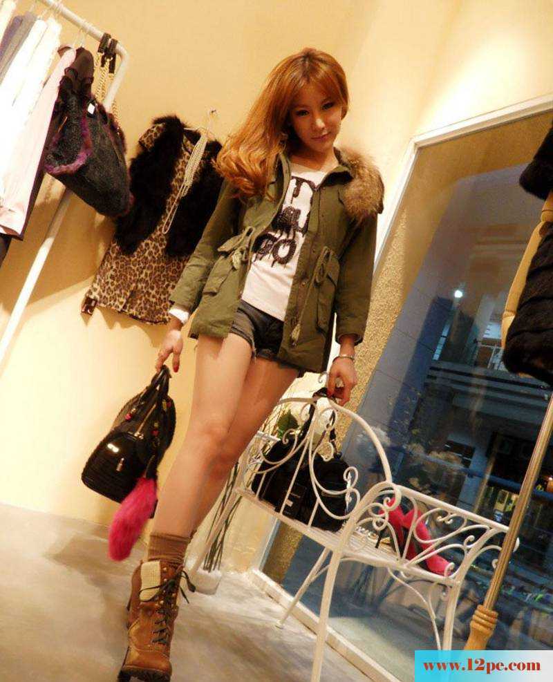 时尚主流美女商店时装秀写真集(20P)