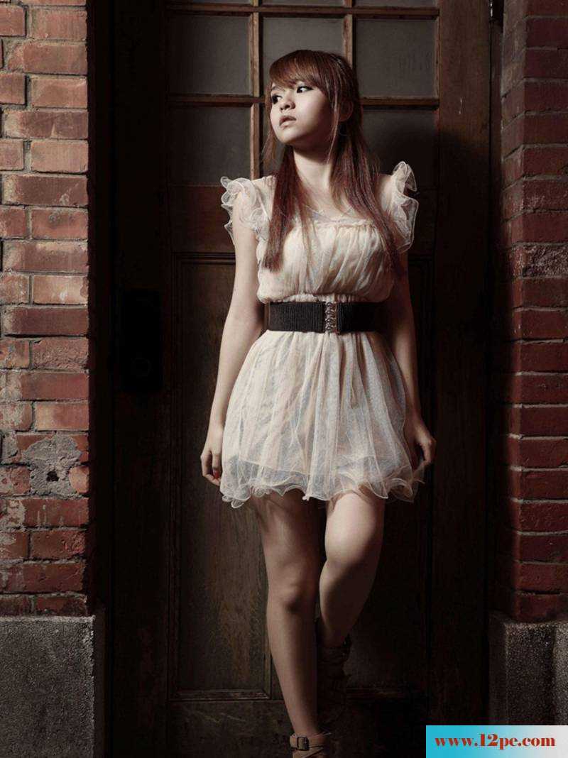 糖果丝袜美腿短裙小美女郑羽婷(12P)