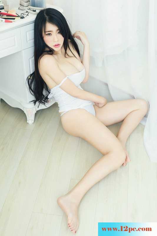 天使脸蛋魔鬼身材极致诱惑(17P)