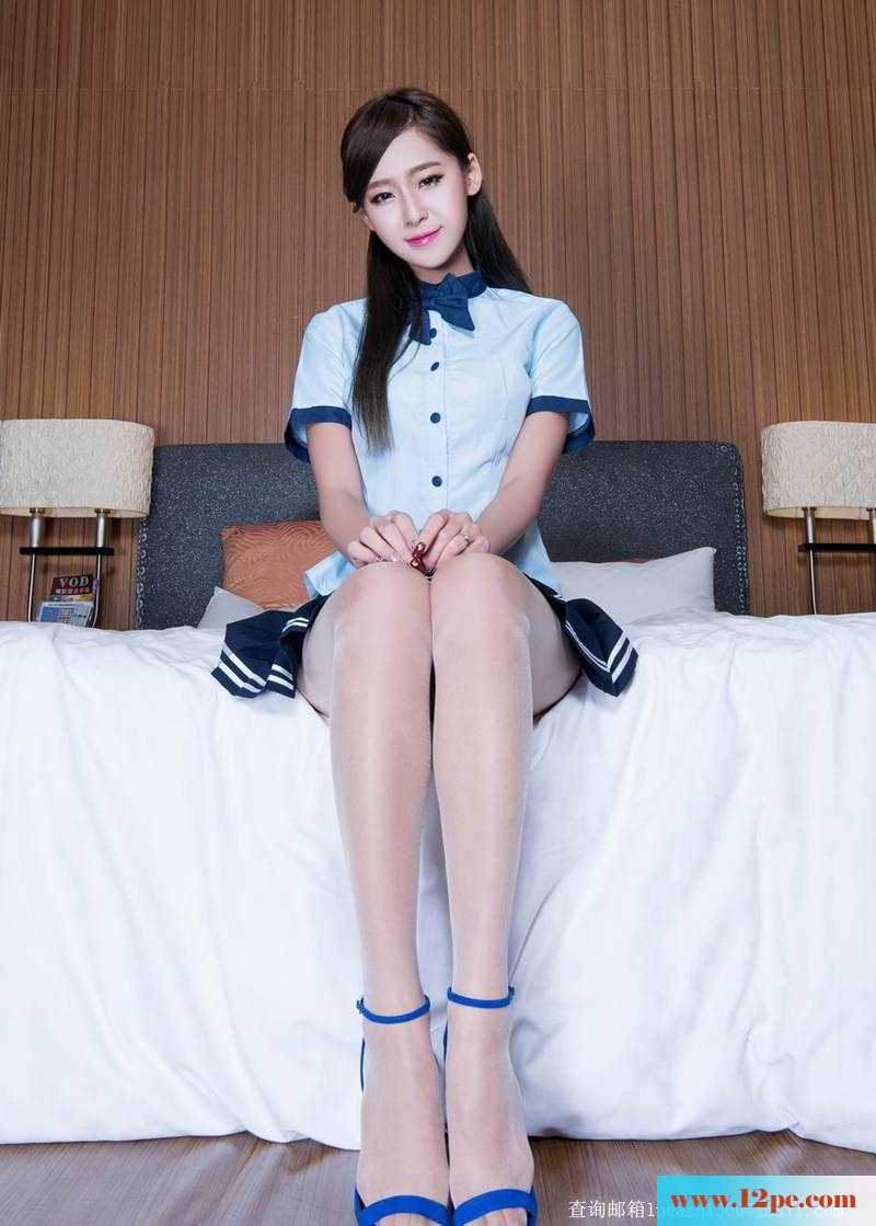 甜美腿模淡蓝制服秀迷人长腿(22P)