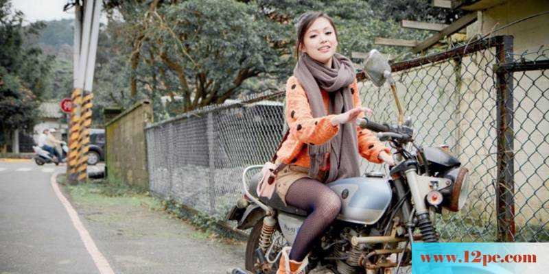 恬小鱼阳明山网袜照修长美感(13P)