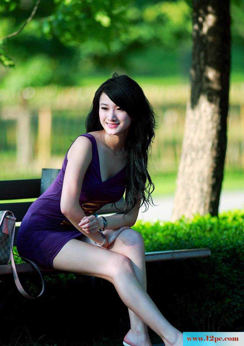 夏日的完美身姿清秀美女街拍(16P)