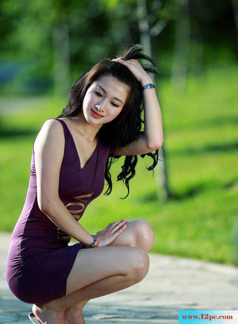 夏日的完美身姿清秀美女街拍(16P)