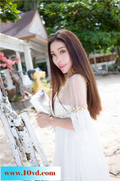 小肉感性感装美女【10P】