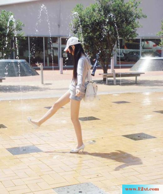 中国长腿美女街边风采(10P)