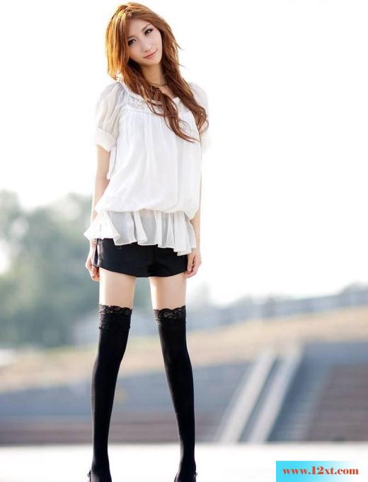 窈窕纤细美腿模特美女(12P)