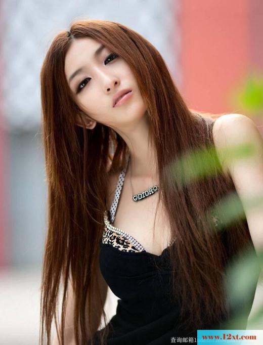 窈窕纤细美腿模特美女(12P)