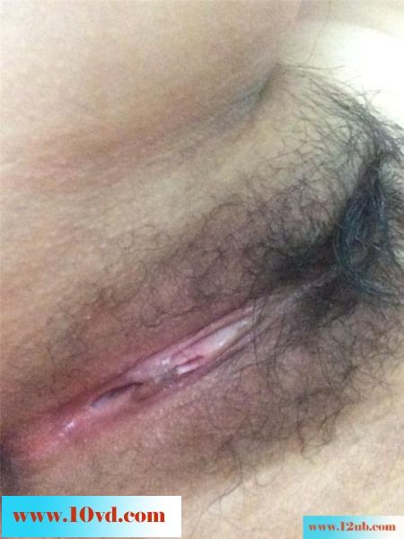白嫩可人的大四女友羞答答，手势验证(17P)