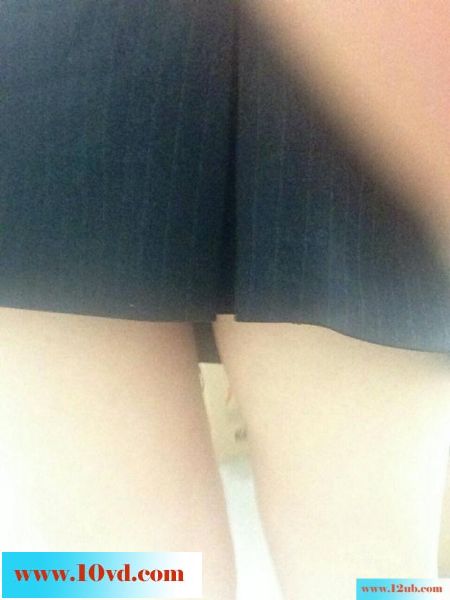 保险人妻，一摸就出水(12P)