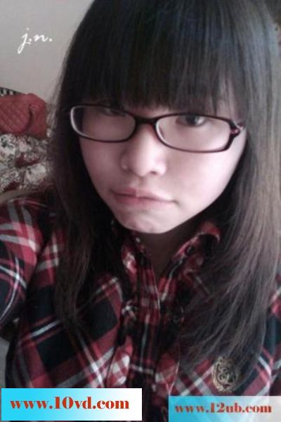 爆艹小萝莉，真骚(9P)