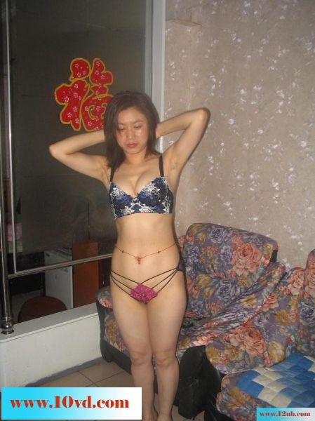比较开放的大奶人妻(13P)