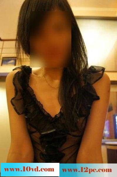 约着情人到酒店，情人自带情感内衣好诱惑(24P