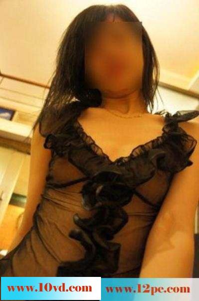 约着情人到酒店，情人自带情感内衣好诱惑(24P