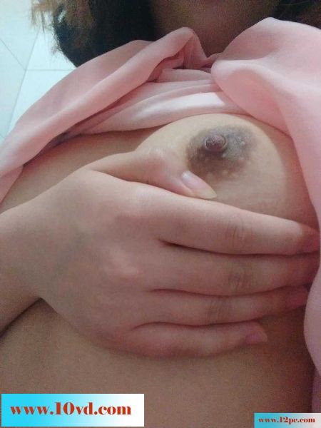 微信附近的人,她说才18岁做过两次(12P)