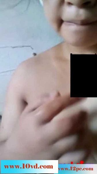 微信视频一个18岁小骚货(33P)