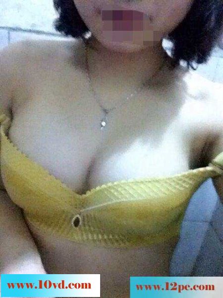 我的女朋友看着她的胸长大的(12P)