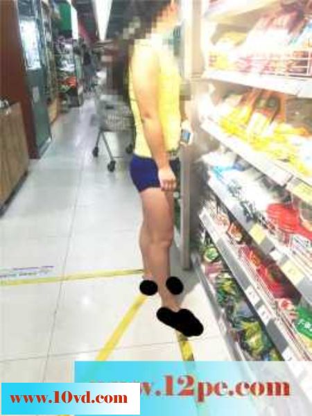 我的骚逼老婆超市露出找刺激。(18P)