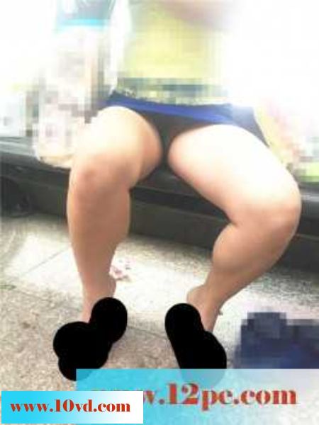 我的骚逼老婆超市露出找刺激。(18P)