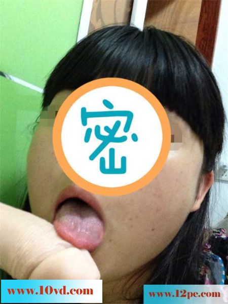 喜欢吃假阳具的淫娃(21P)
