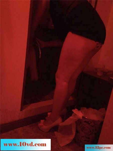 下班后躲着老婆去桑拿房享受莞式服务(17P)