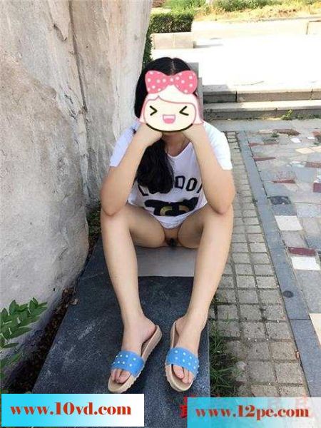 小娇妻第二次清纯风的江边公园外拍(15P)