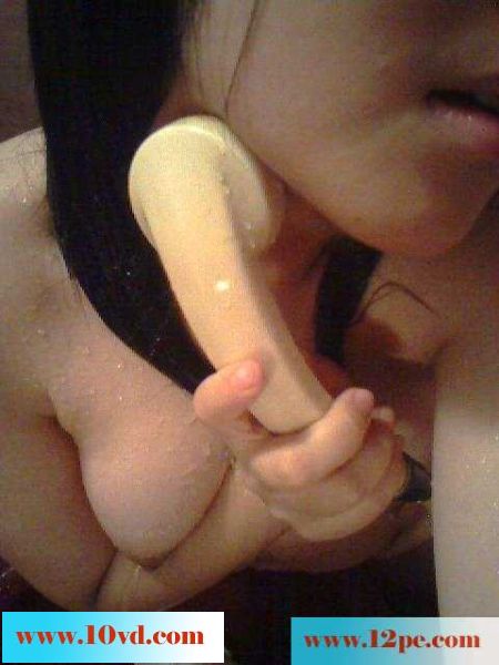 小女人自拍的桃子奶(12P)