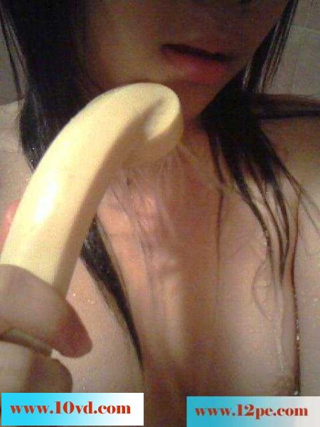 小女人自拍的桃子奶(12P)