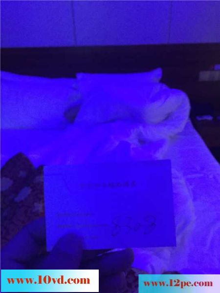 已婚少妇酒店幽会小鲜肉(24P)