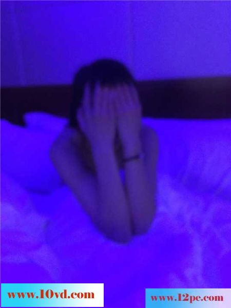已婚少妇酒店幽会小鲜肉(24P)
