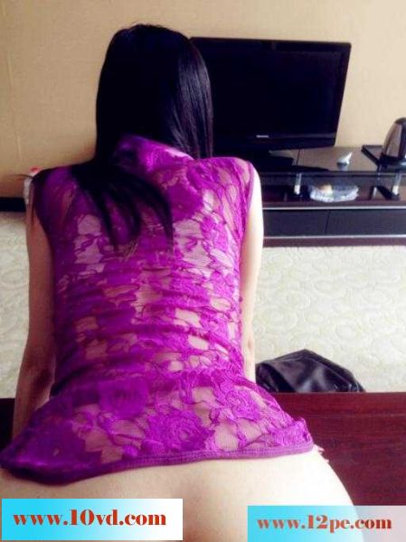 淫妻调教系列--落地窗前，老婆朝楼下喊