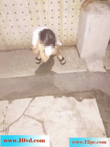 淫妻猫猫系列之车内与楼道寻求另类刺激(50P)