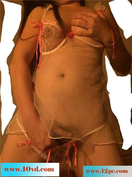 在出租房享受别人老婆的服务(31P)
