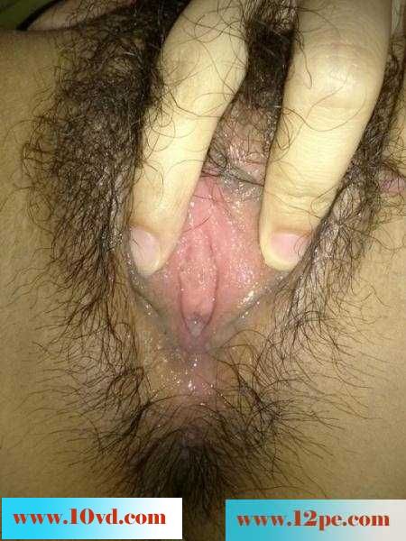 在如家享受女友给我的薄薄黑丝按摩(16P)