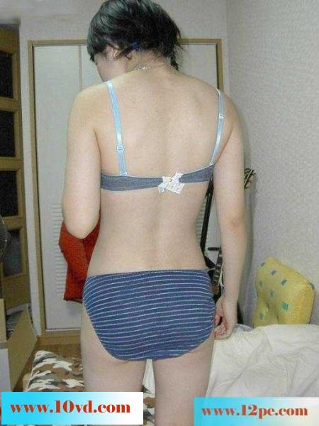 在少妇家里上了她-小穴还粉嫩(12P)