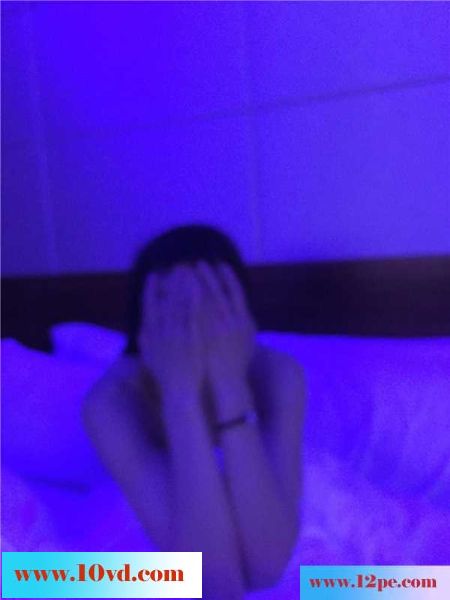 自拍，与已婚女同事在高级酒店一夜激情(15P)