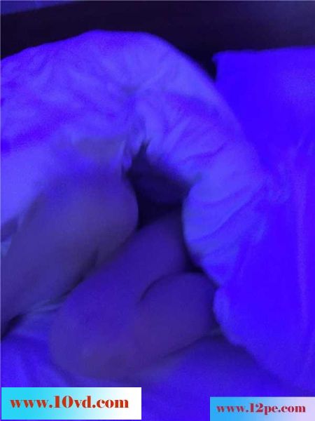自拍，与已婚女同事在高级酒店一夜激情(15P)