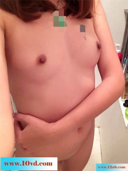 PINK人妻自拍秀(11P)