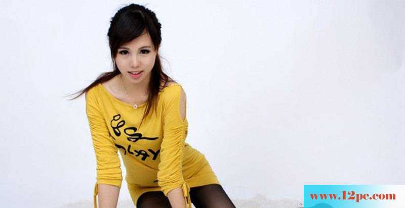 性感黄衣黑丝美女挡不住的诱惑(12P)