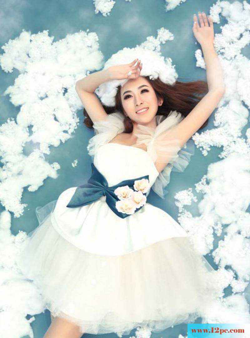 雪白的美女公主照片好清纯(10P)