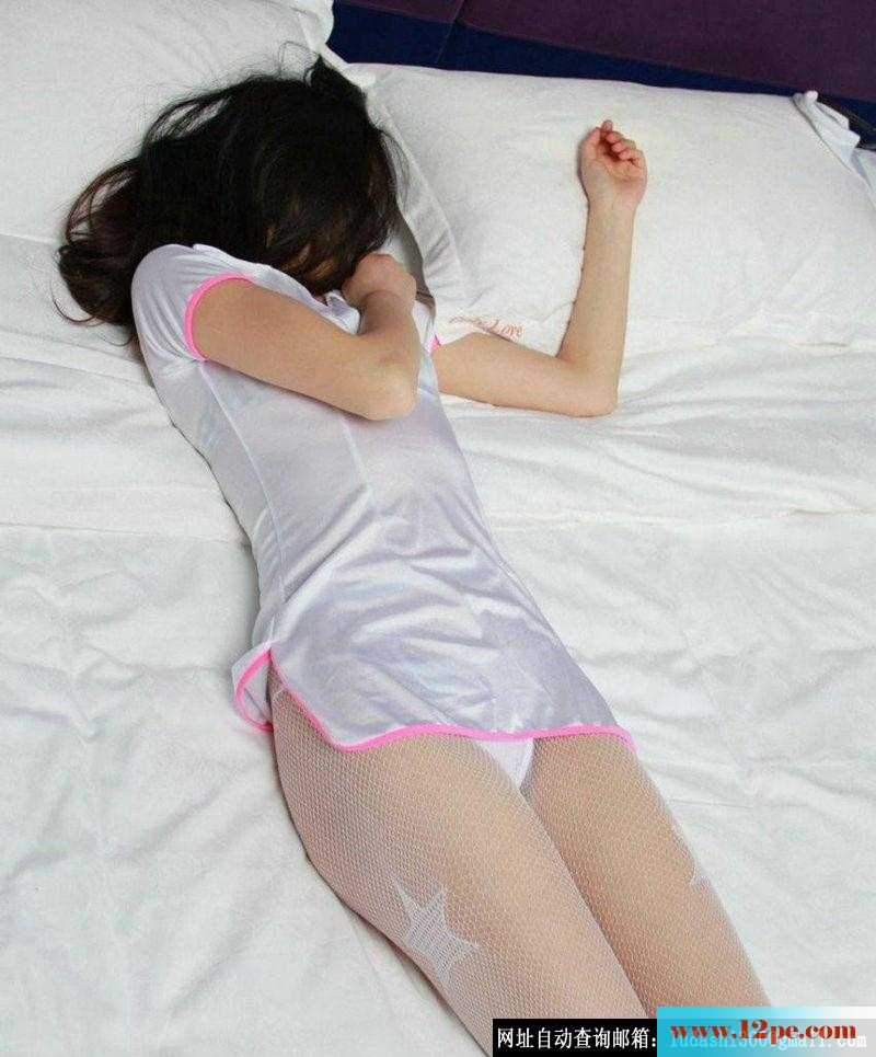 妖艳迷人护士长腿勾心诱惑(14P)