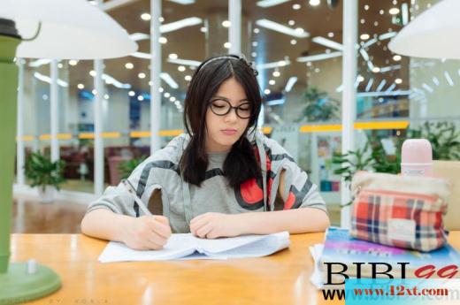 大学图书馆里的小妹-甜吧【22P】