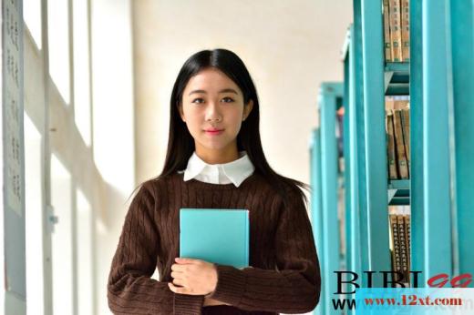 大学校园里的学妹-长相一般不过真是纯【17P】
